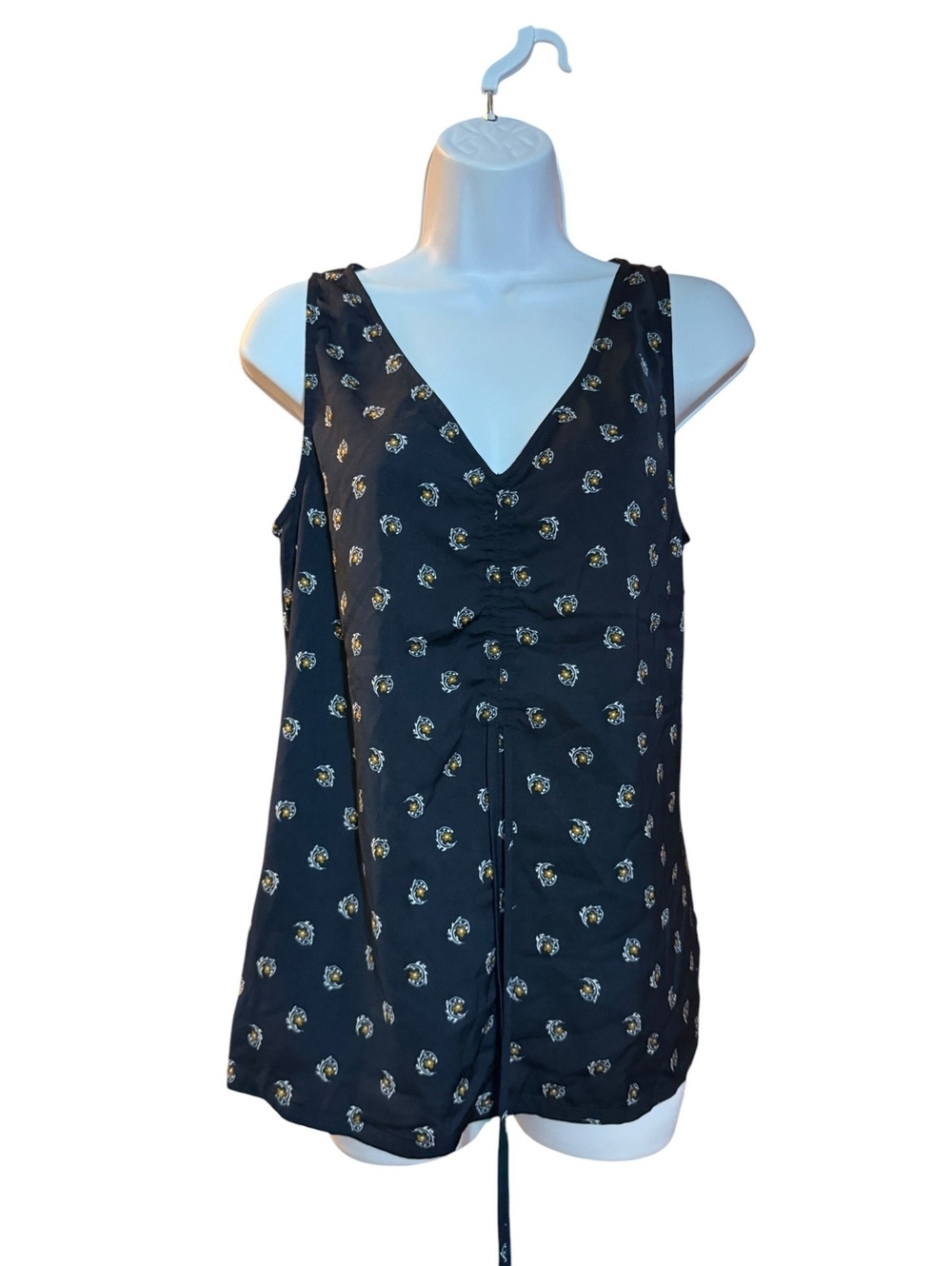 Melrose and Market Navy Esme Clip Floral Sleeveless Top